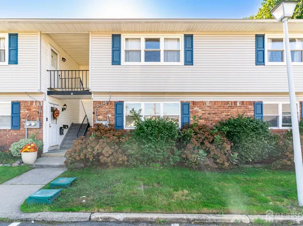 11 Indiana Ct APT B, Matawan, NJ 07747