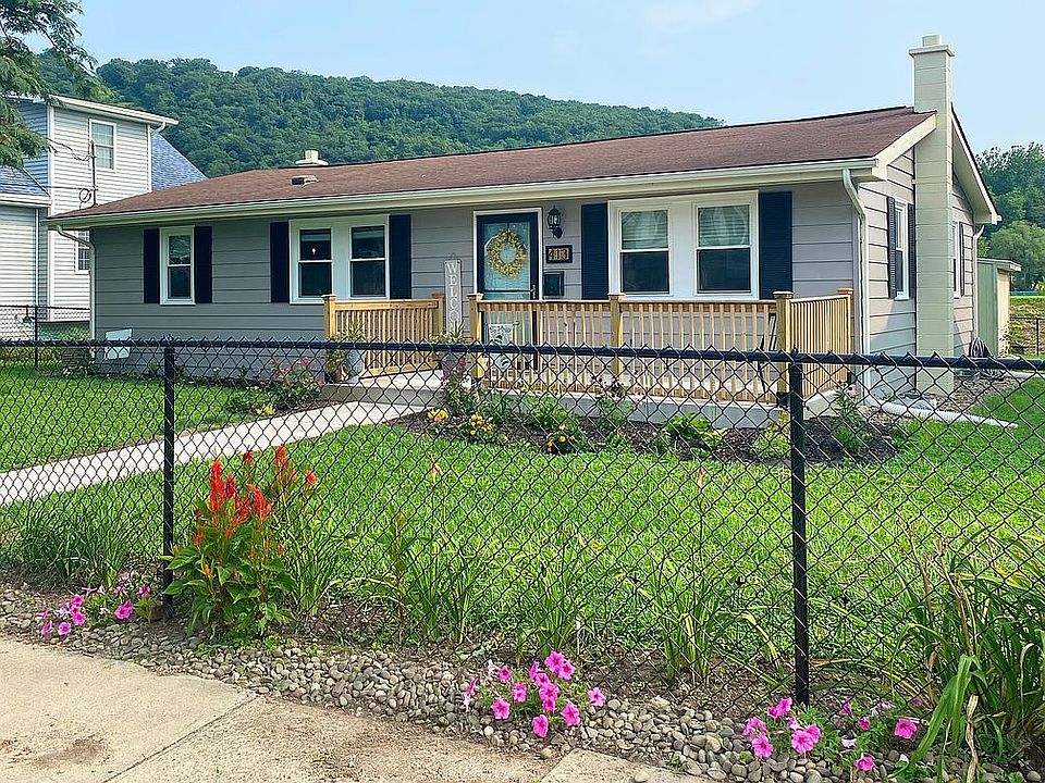 1st image of 413 W Mahoning St