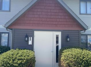 320 Shane Ct, Sun Prairie, WI 53590