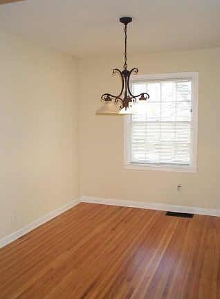 4th image of 3021 N Sharon Ave