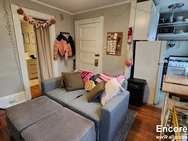 9 Champney Pl #2 — Photo 3
