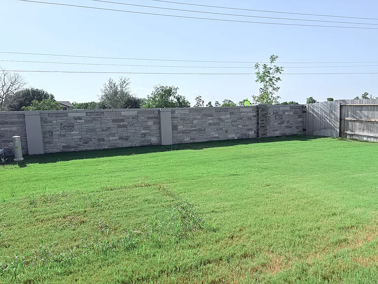 Emerald Hills Dr — Photo 8