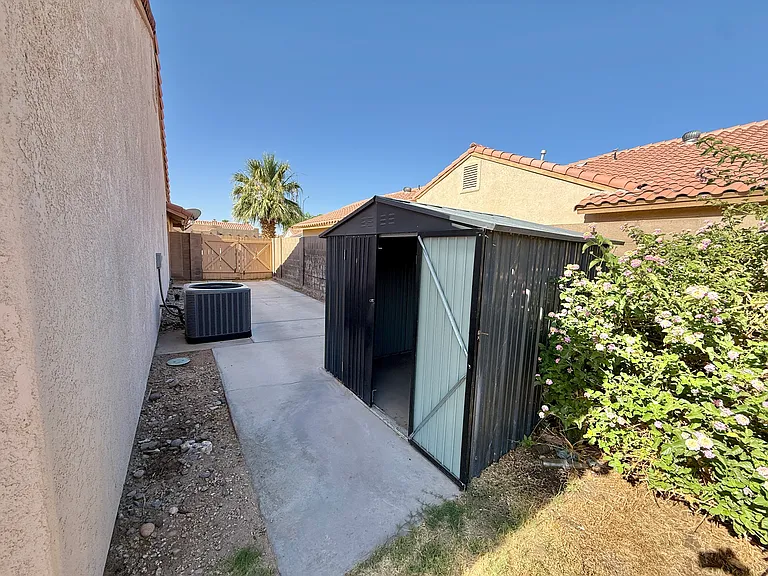 7806 E Topeka Pl — Photo 31
