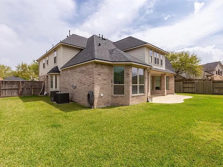 2207 Bayou Cove Ln — Photo 44