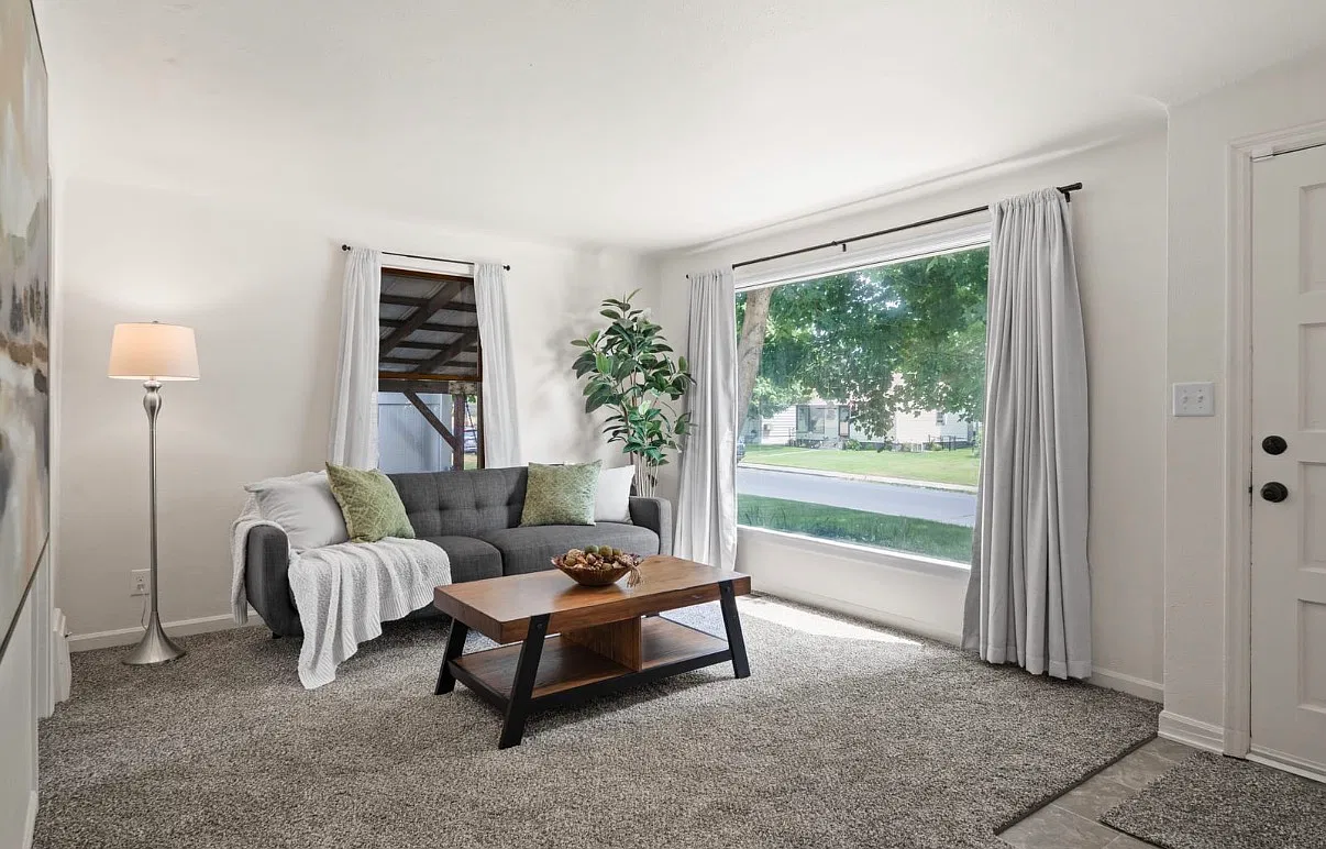 3 bed, 1452 sqft, $2,500 — Photo 3