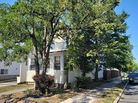 2nd image of 183 Yetman Ave