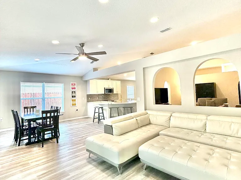 11110 Peerless Ln — Photo 15