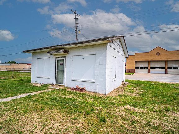3rd image of 1917 SW 13th St Lot 26-34