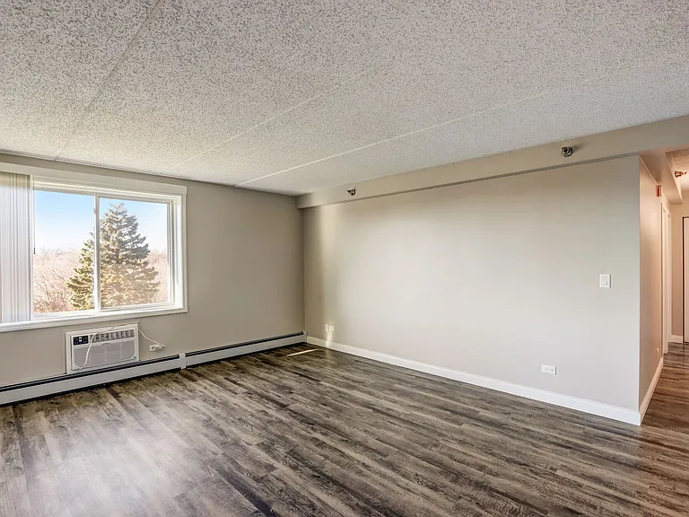 Bartlett Court Apartments — Photo 48