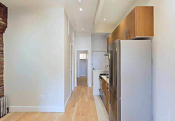 3rd image of 19 Stanton St #51C