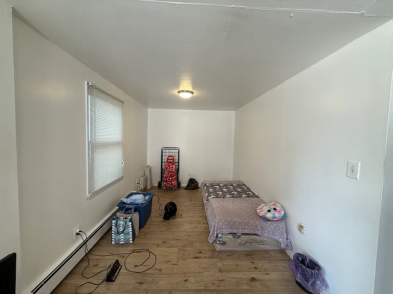 120-120A E Main St #B — Photo 5