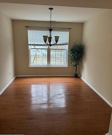 5th image of 1211 Sherwood Ave