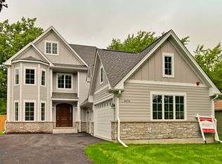 3470 Sorrel Dr, Northbrook, IL