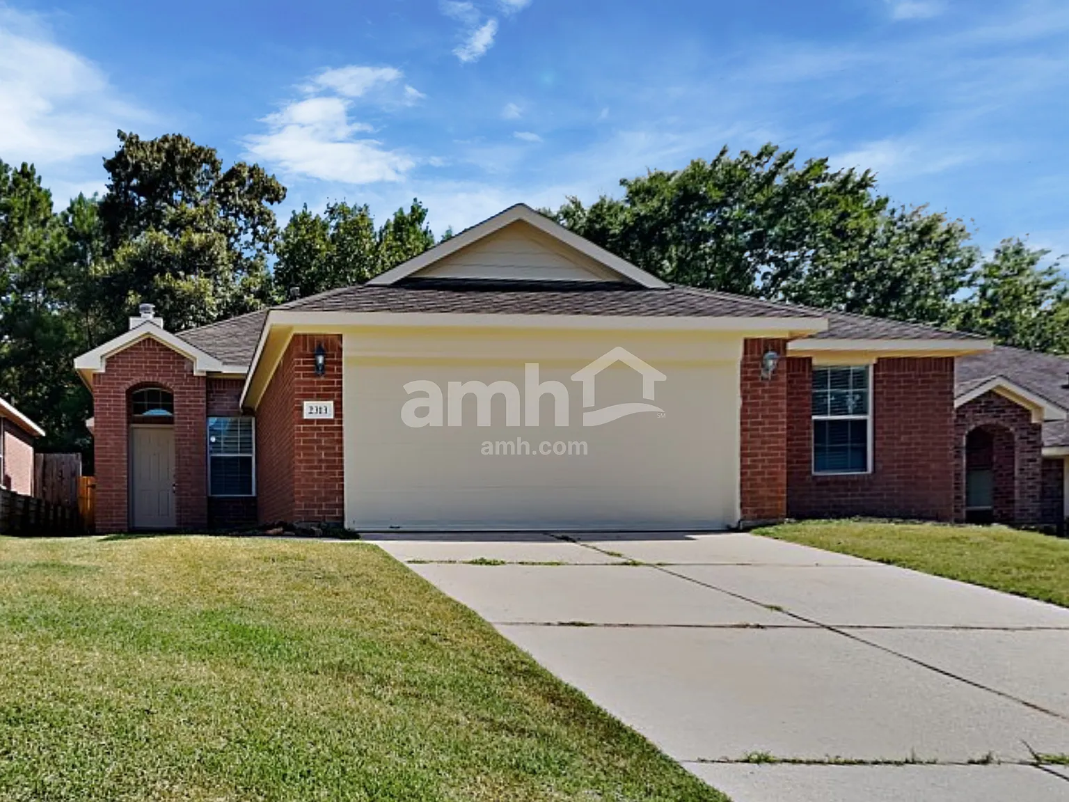 4 bed, 2.0 bath, 1990 sqft, $2,195 — Photo 1