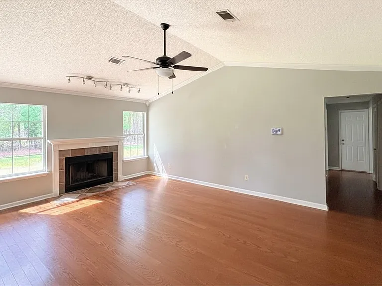 236 Woodbridge Rd — Photo 7