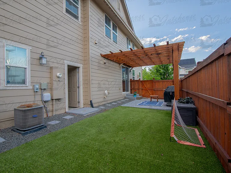 10294 E 59th Ave — Photo 46