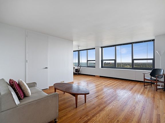 4th image of 1700 E 56th St #2609-10