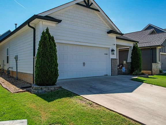 5th image of 5084 Shelterwood Dr NE