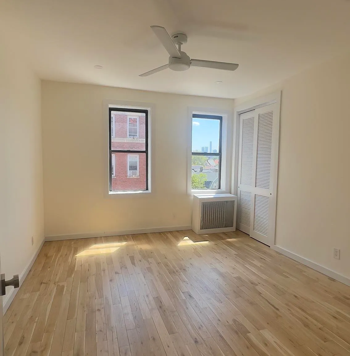 2 bed, 1.0 bath, $2,400 — Photo 2
