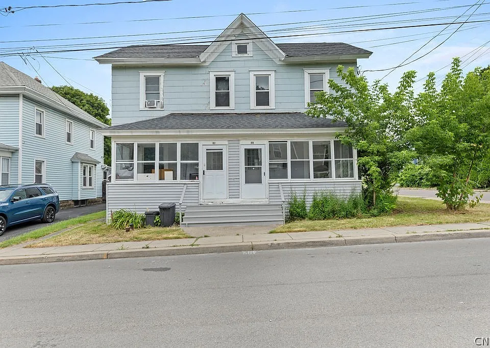 107 Center St
