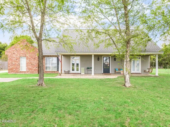 9306 Forest Rd, Abbeville, LA 70510