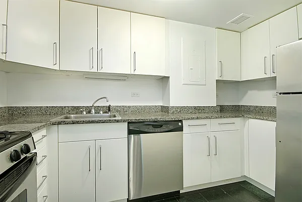 Sold by Corcoran | media 21