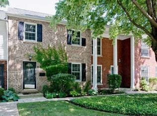 5725 S Garfield Ave, Hinsdale, IL