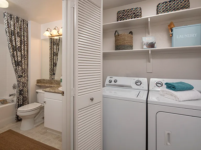 Rancho Santa Fe Apartment Homes — Photo 13