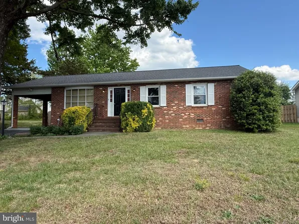 6 Juniper Ct, Fredericksburg, VA 22408