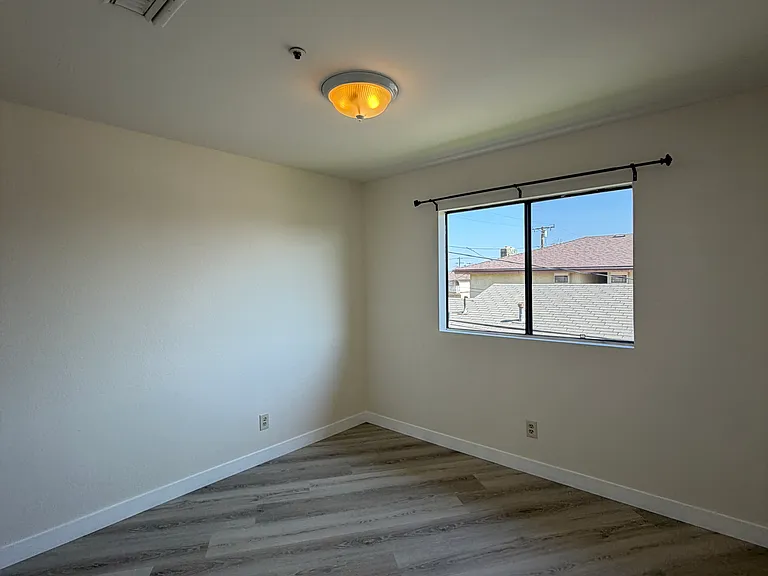 833 N 1st St #4 — Photo 9