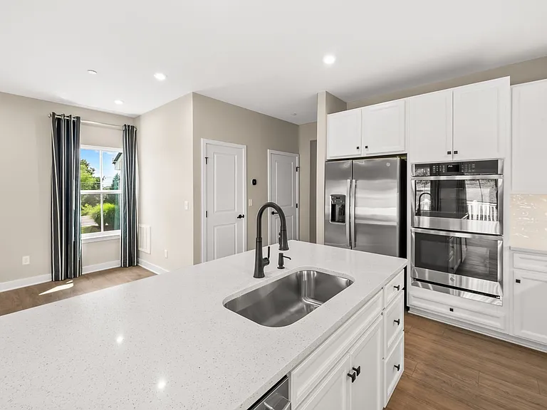 1000 Mountain View Dr — Photo 6