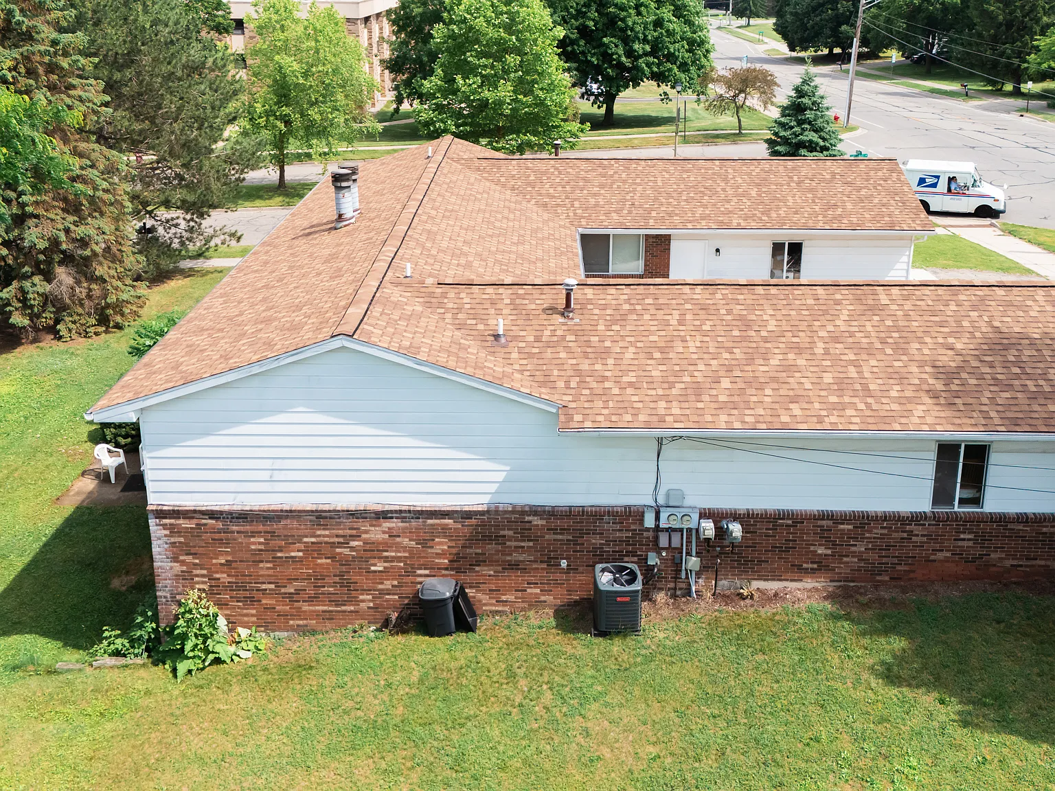 1715 N Hagadorn Rd — Photo 4