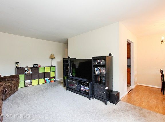3rd image of 2151 Country Club Dr APT 26