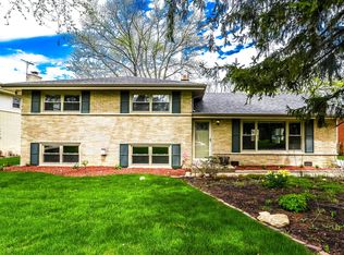 6716 W Edgewood Rd, Palos Heights, IL 60463