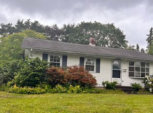 80 Village Cir, Hamden, CT 06514