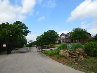 1 Eagles Aerie Ct, Hickory Creek, TX, 75065