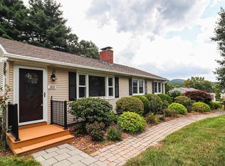 1059 Overlook Dr, Palmer, MA 01069