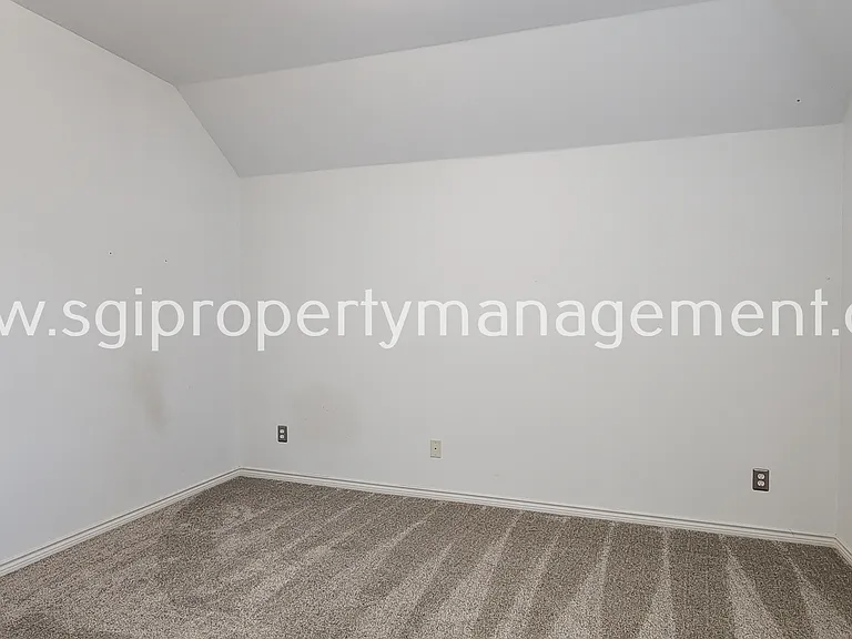 1369 Crescent Cove Dr — Photo 29