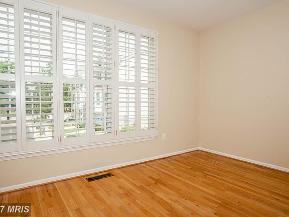 5th image of 5945 Kirkcaldy Ln