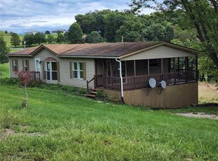 2273 Tabor Ridge Rd NE, New Philadelphia, OH 44663