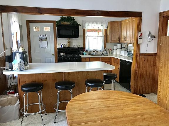 3rd image of 25 Odell Ave