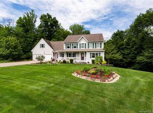 18 Ben Ct, Wallingford, CT 06492