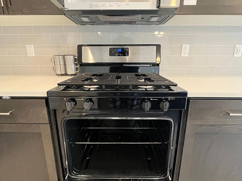 New Gas Stove and Microwave