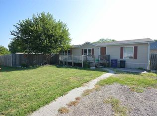 816 Plaza Dr, Junction City, KS 66441