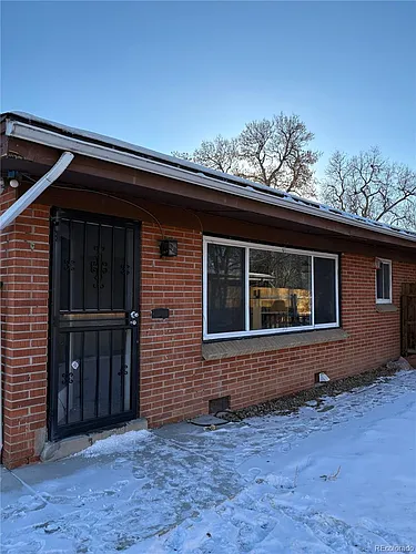 1922 Dallas St Photo 1