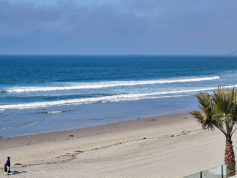 3377 Ocean Front Walk — Photo 24