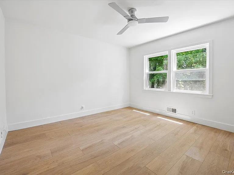 28 Cooper Ln — Photo 11