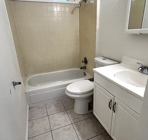 716 Sycamore St — Photo 8