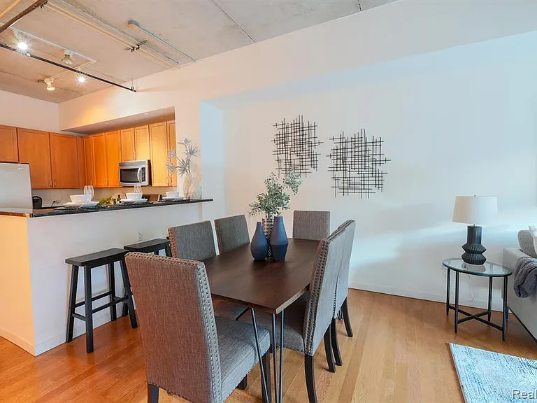 3670 Woodward Ave #404 — Photo 5