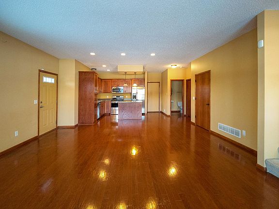3rd image of 3022 Hazelwood St N